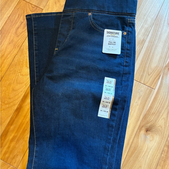 Signature by Levi Strauss size 10 S Short Petite - Picture 5 of 7